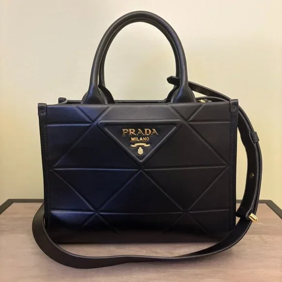 トートバッグ PRADA | Small Prada Symbole leather bag with stitching Black Mini Prada Symbole Leather Bag With Stitching | PRADA